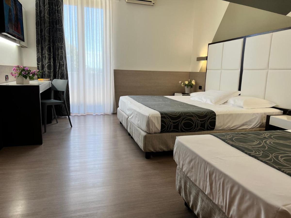 Hotel Gardenia Романо-Канавезе Экстерьер фото